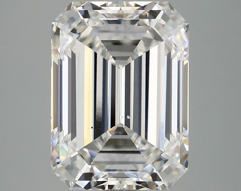 Loose Diamond - EMERALD 5.08ct E VS2: Loose Diamond - EMERALD 5.08ct E VS2 Source: This is a real non-mined Diamond that has been grown in a lab Shape: EMERALD Carats: 5.08 Color: E Clarity: VS2 Certification: IGI Video: