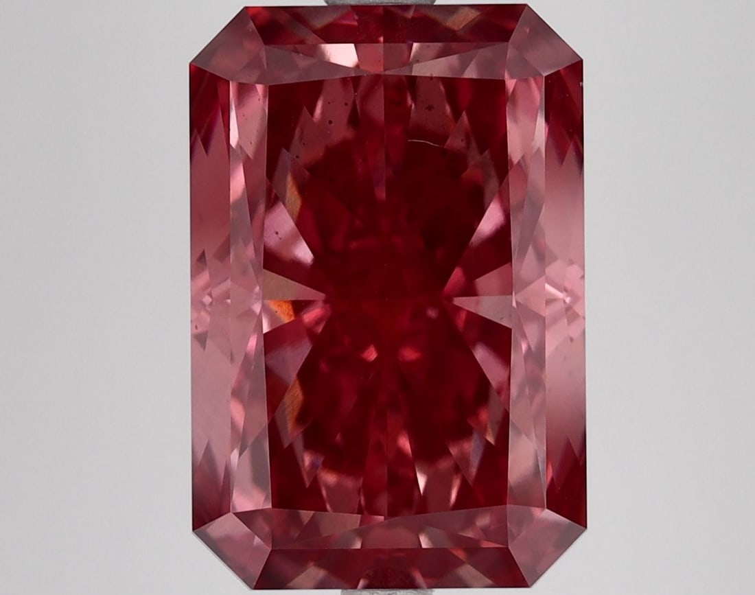 Loose Diamond - RADIANT 7.65ct Fancy Vivid Pink VS2: Loose Diamond - RADIANT 7.65ct Fancy Vivid Pink VS2 Source: This is a real non-mined Diamond that has been grown in a lab Shape: RADIANT Carats: 7.65 Color: Fancy Vivid Pink Certification: IGI