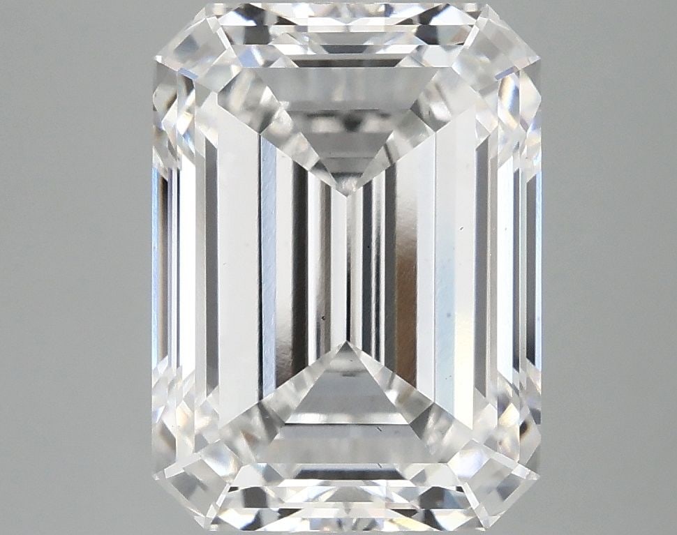 Loose Diamond - EMERALD 5.09ct E VS1: Loose Diamond - EMERALD 5.09ct E VS1 Source: This is a real non-mined Diamond that has been grown in a lab Shape: EMERALD Carats: 5.09 Color: E Clarity: VS1 Certification: IGI Video: