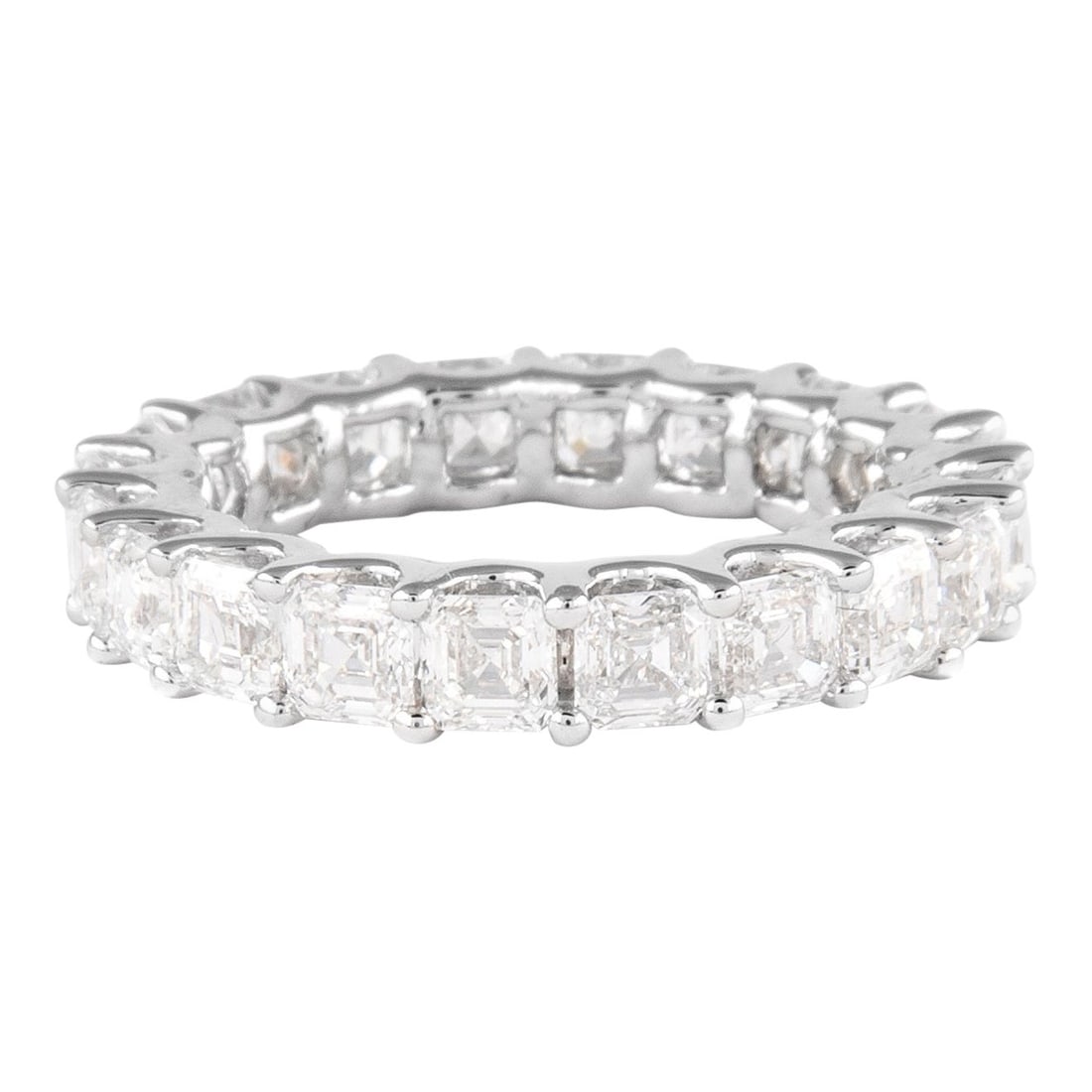 4.09ct Asscher Cut Diamond Eternity Band 18k White Gold Size 6: 4.09ct Asscher Cut Diamond Eternity Band 18k White Gold Size 6 This exquisite eternity band features 20 stunning Asscher cut diamonds, totaling 4.09 carats with D/E color and VVS clarity, set in luxur