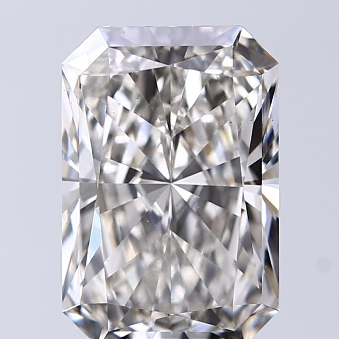 Loose Diamond - RADIANT 3.11ct H VS1: Loose Diamond - RADIANT 3.11ct H VS1 Source: This is a real non-mined Diamond that has been grown in a lab Shape: RADIANT Carats: 3.11 Color: H Clarity: VS1 Certification: IGI Video: