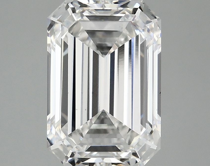 Loose Diamond - EMERALD 3.09ct E VS1: Loose Diamond - EMERALD 3.09ct E VS1 Source: This is a real non-mined Diamond that has been grown in a lab Shape: EMERALD Carats: 3.09 Color: E Clarity: VS1 Certification: IGI Video: