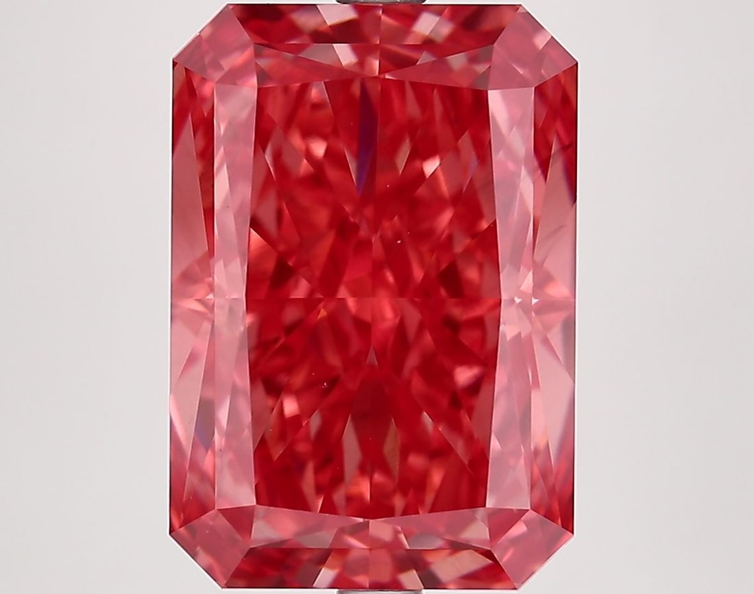 Loose Diamond - RADIANT 7.99ct Fancy Vivid Pink VS2: Loose Diamond - RADIANT 7.99ct Fancy Vivid Pink VS2 Source: This is a real non-mined Diamond that has been grown in a lab Shape: RADIANT Carats: 7.99 Color: Fancy Vivid Pink Certification: IGI Video: