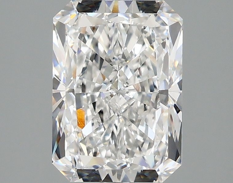 Loose Diamond - RADIANT 2.07ct E VS1: Loose Diamond - RADIANT 2.07ct E VS1 Source: This is a real non-mined Diamond that has been grown in a lab Shape: RADIANT Carats: 2.07 Color: E Clarity: VS1 Certification: IGI Video:
