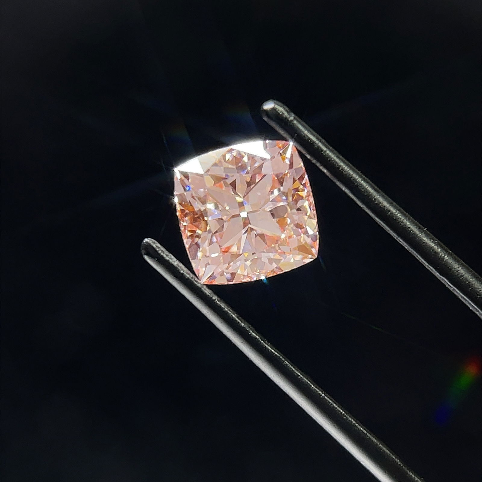 Loose Diamond - CUSHION BRILLIANT 2.02ct Fancy Intense Pink VS1 (1 of 1)