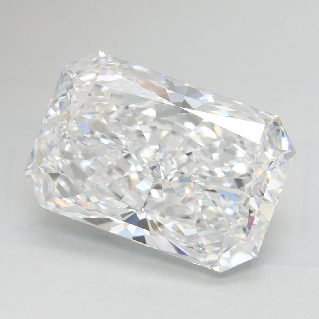 Loose Diamond - RADIANT 3.4ct D IF: Loose Diamond - RADIANT 3.4ct D IF Source: This is a real non-mined Diamond that has been grown in a lab Shape: RADIANT Carats: 3.4 Color: D Clarity: IF Certification: GCAL Video: