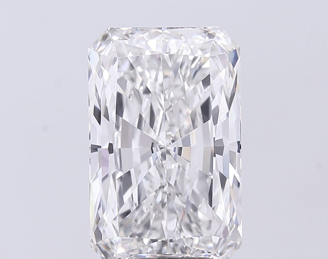 Loose Diamond - RADIANT 6.52ct F VVS2: Loose Diamond - RADIANT 6.52ct F VVS2 Source: This is a real non-mined Diamond that has been grown in a lab Shape: RADIANT Carats: 6.52 Color: F Clarity: VVS2 Certification: IGI The Diamond Depot Guar