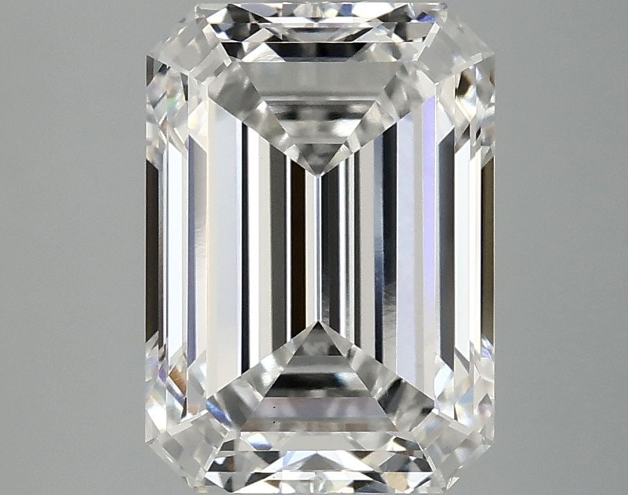 Loose Diamond - EMERALD 4.06ct F VS1: Loose Diamond - EMERALD 4.06ct F VS1 Source: This is a real non-mined Diamond that has been grown in a lab Shape: EMERALD Carats: 4.06 Color: F Clarity: VS1 Certification: IGI Video: