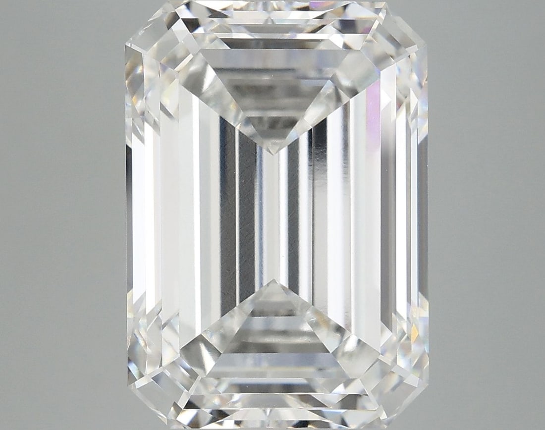 Loose Diamond - EMERALD 10.14ct E VVS2: Loose Diamond - EMERALD 10.14ct E VVS2 Source: This is a real non-mined Diamond that has been grown in a lab Shape: EMERALD Carats: 10.14 Color: E Clarity: VVS2 Certification: IGI Video: