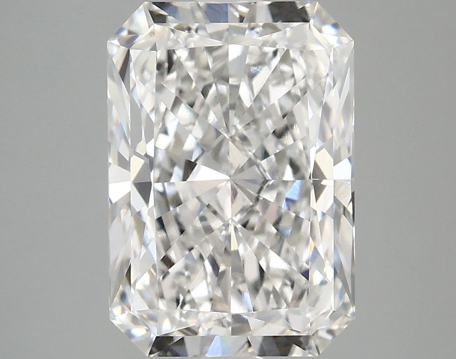 Loose Diamond - RADIANT 3.06ct F VVS2: Loose Diamond - RADIANT 3.06ct F VVS2 Source: This is a real non-mined Diamond that has been grown in a lab Shape: RADIANT Carats: 3.06 Color: F Clarity: VVS2 Certification: IGI Video: