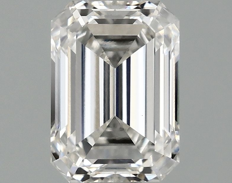 Loose Diamond - EMERALD 1.1ct G VS1: Loose Diamond - EMERALD 1.1ct G VS1 Source: This is a real non-mined Diamond that has been grown in a lab Shape: EMERALD Carats: 1.1 Color: G Clarity: VS1 Certification: IGI Video: