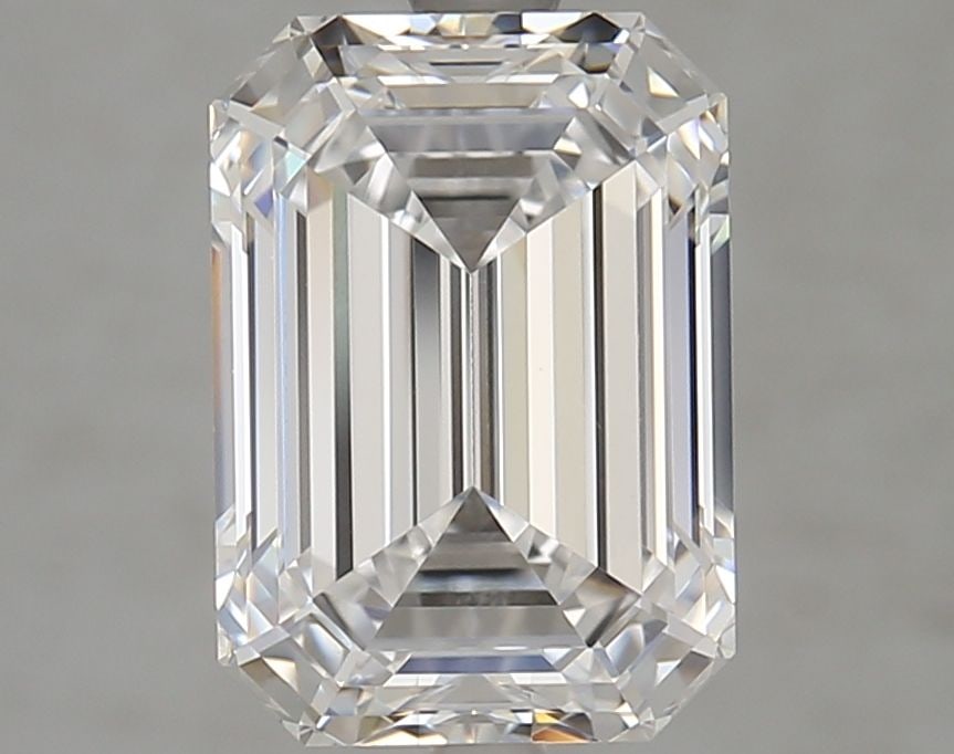 Loose Diamond - EMERALD 4.22ct D VVS1: Loose Diamond - EMERALD 4.22ct D VVS1 Source: This is a real non-mined Diamond that has been grown in a lab Shape: EMERALD Carats: 4.22 Color: D Clarity: VVS1 Certification: GIA Video:
