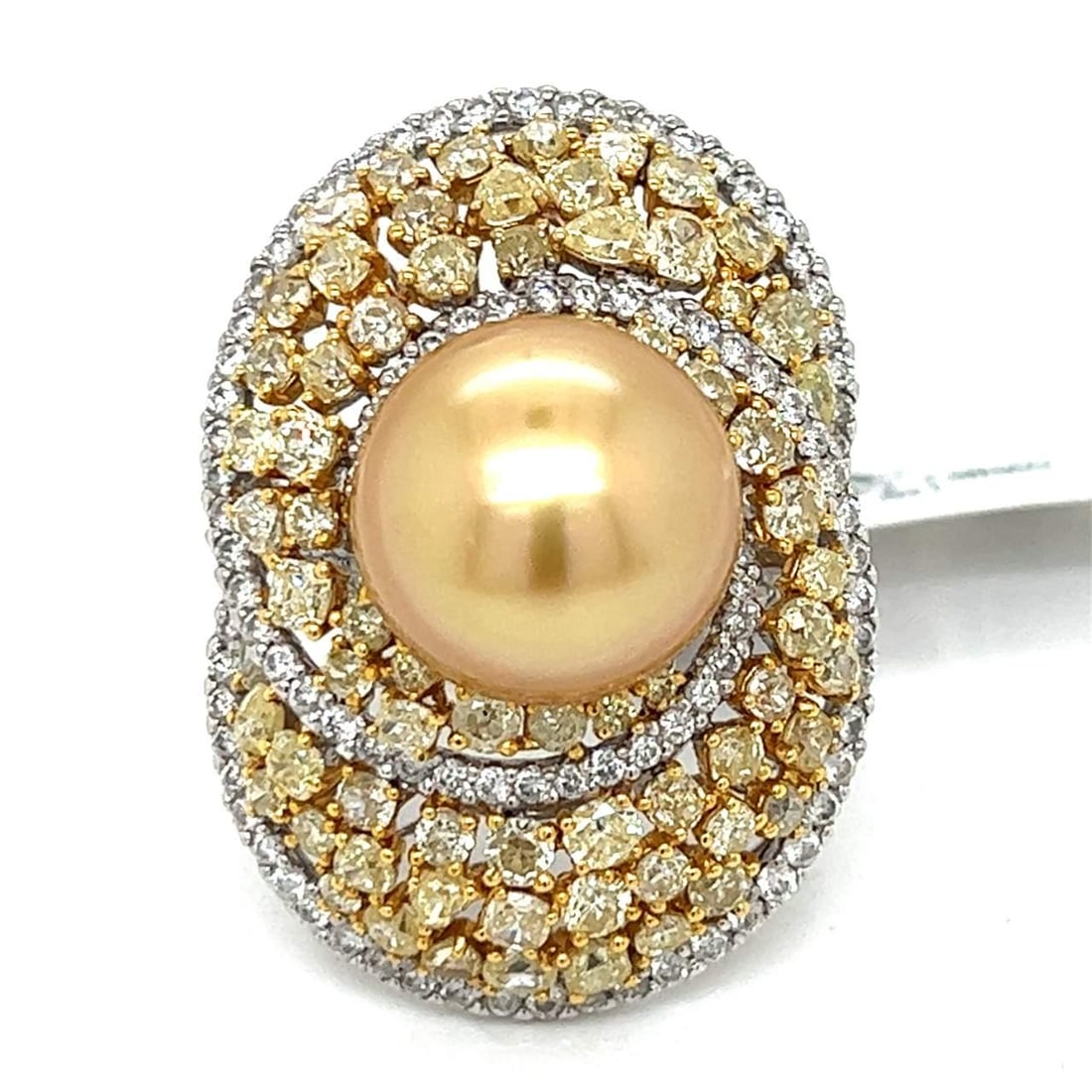 18K White Gold Ring with South Sea Pearl and 71 Fancy Yellow Diamonds: 18K White Gold Ring with South Sea Pearl and 71 Fancy Yellow Diamonds This exquisite ring features a stunning 18K white gold setting adorned with an impressive South Sea pearl and a dazzling arrangeme