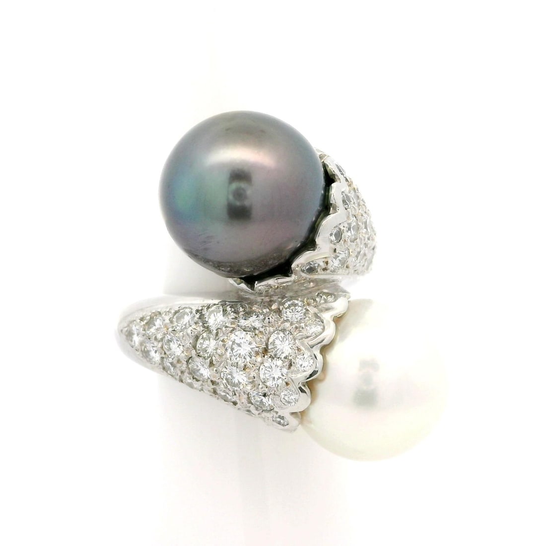 18K White Gold Bypass Ring with White & Tahitian Pearls and 2.04ct Diamonds: 18K White Gold Bypass Ring with White & Tahitian Pearls and 2.04ct Diamonds This stunning cocktail ring features a unique bypass design crafted in 18k solid white gold. The centerpiece includes a larg