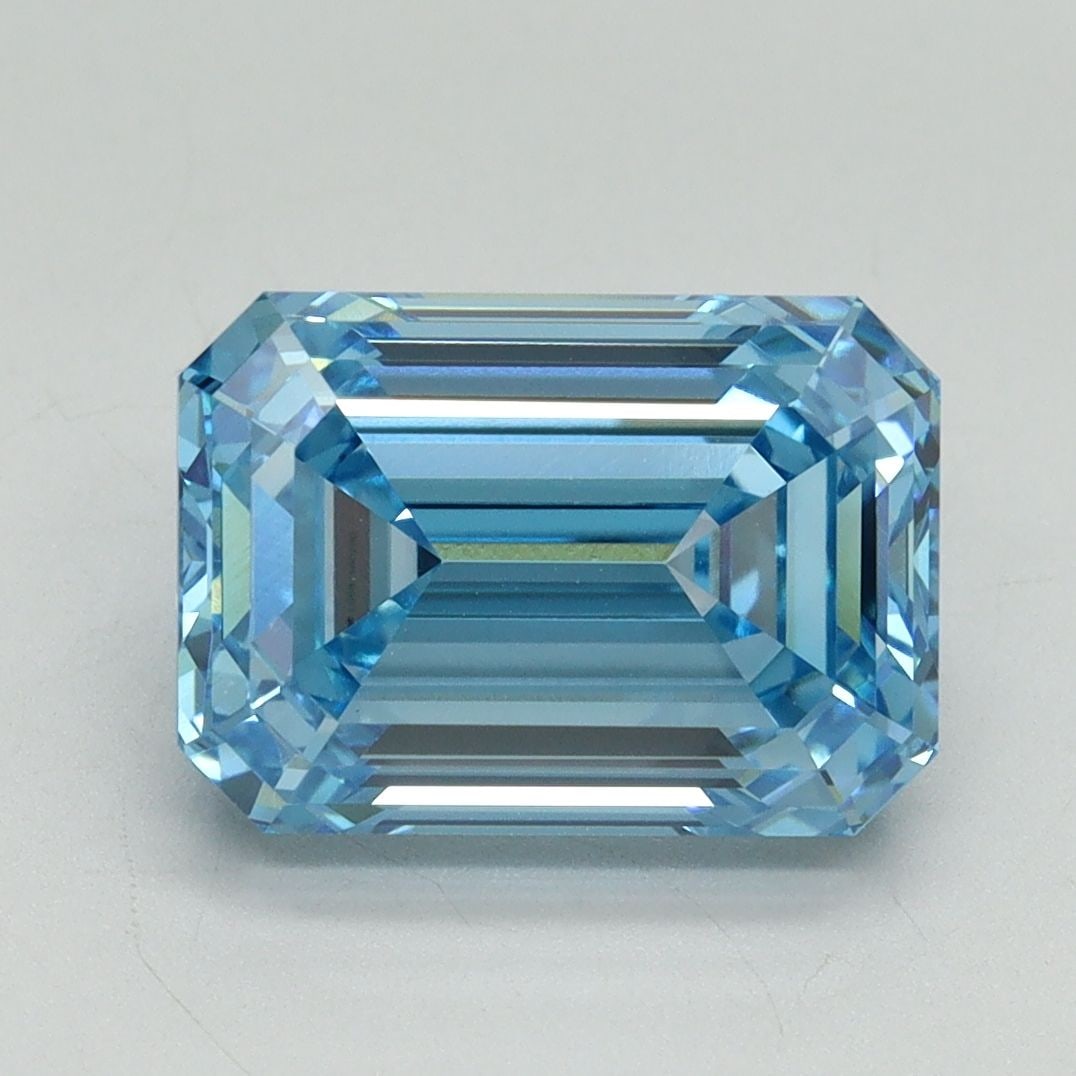 Loose Diamond - EMERALD 4.1ct Fancy Vivid Blue VVS2: Loose Diamond - EMERALD 4.1ct Fancy Vivid Blue VVS2 Source: This is a real non-mined Diamond that has been grown in a lab Shape: EMERALD Carats: 4.1 Color: Fancy Vivid Blue Certification: IGI Video: