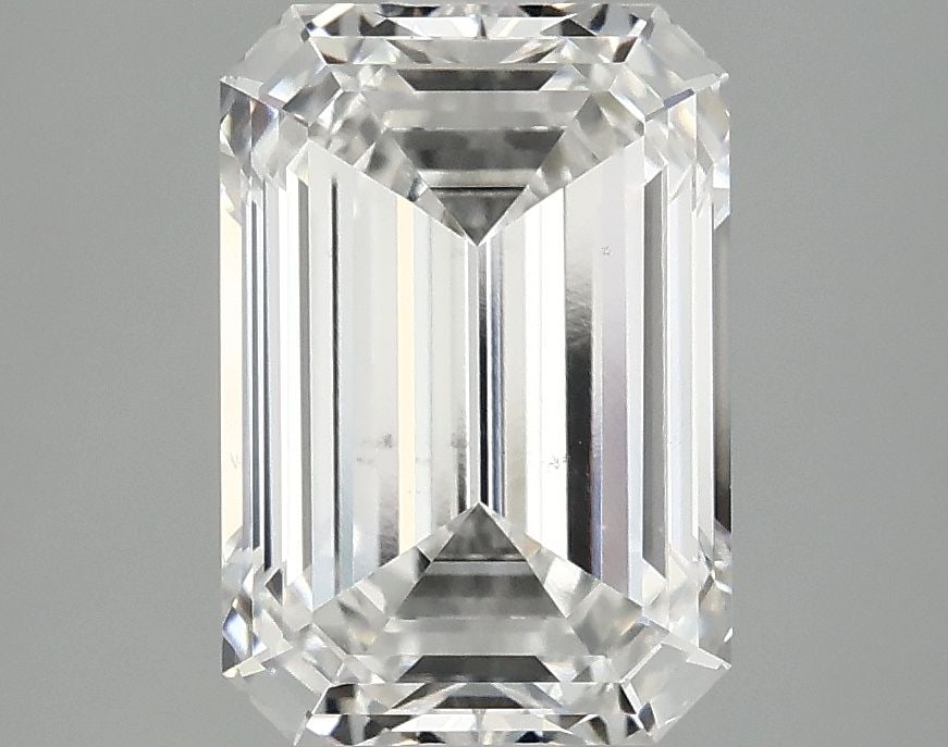 Loose Diamond - EMERALD 3.07ct E VS2: Loose Diamond - EMERALD 3.07ct E VS2 Source: This is a real non-mined Diamond that has been grown in a lab Shape: EMERALD Carats: 3.07 Color: E Clarity: VS2 Certification: IGI Video: