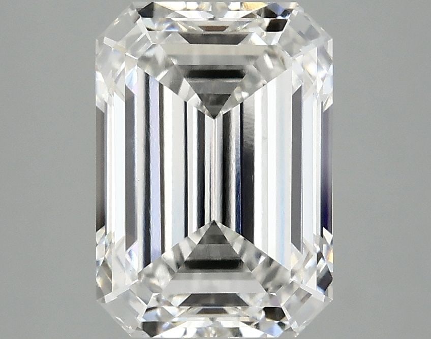 Loose Diamond - EMERALD 3.1ct F VVS2: Loose Diamond - EMERALD 3.1ct F VVS2 Source: This is a real non-mined Diamond that has been grown in a lab Shape: EMERALD Carats: 3.1 Color: F Clarity: VVS2 Certification: IGI Video: