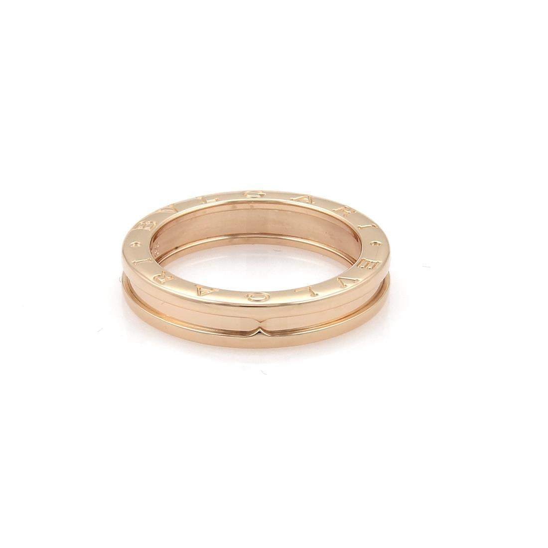 Bvlgari B Zero-1 18k Rose Gold Band Ring US 5.5: Bvlgari B Zero-1 18k Rose Gold Band Ring US 5.5 This exquisite Bvlgari B Zero-1 band ring is expertly crafted from 18k rose gold, showcasing a sleek and comfortable single band design with a width of