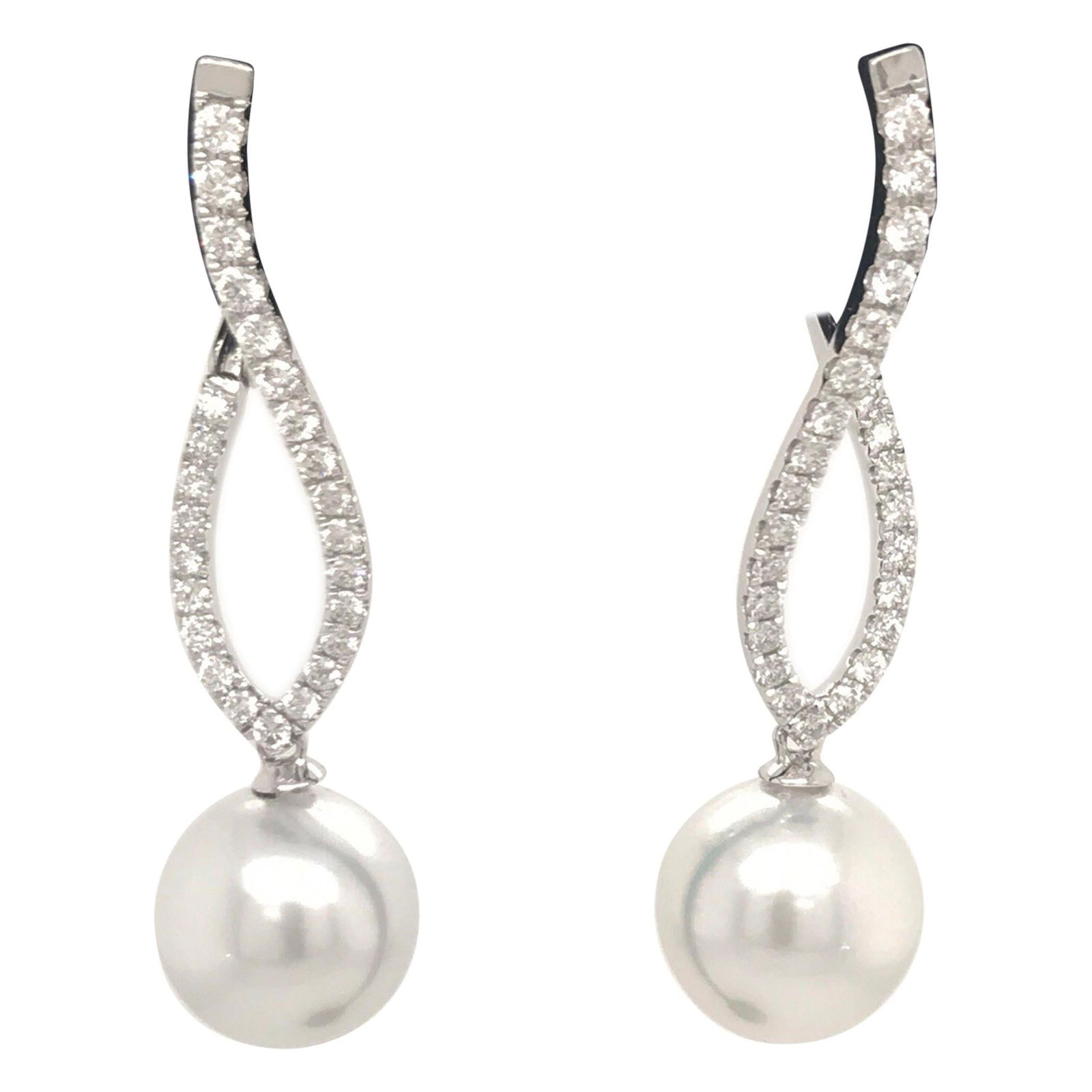 Harbor Diamonds 18K White Gold Diamond Pearl Drop Earrings 0.70 Carat 10-11mm: Harbor Diamonds 18K White Gold Diamond Pearl Drop Earrings 0.70 Carat 10-11mm Elevate your elegance with these stunning Diamond South Sea Pearl Drop Earrings, crafted in luxurious 18K White Gold. Thes
