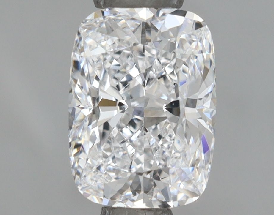 Loose Diamond - CUSHION BRILLIANT 1.0ct D VVS2: Loose Diamond - CUSHION BRILLIANT 1.0ct D VVS2 Source: This is a real non-mined Diamond that has been grown in a lab Shape: CUSHION BRILLIANT Carats: 1.0 Color: D Clarity: VVS2 Certification: IGI Vide