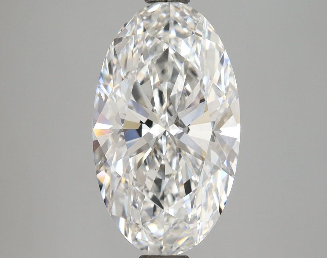 Loose Diamond - OVAL 3.81ct E VS1: Loose Diamond - OVAL 3.81ct E VS1 Source: This is a real non-mined Diamond that has been grown in a lab Shape: OVAL Carats: 3.81 Color: E Clarity: VS1 Certification: IGI Video: