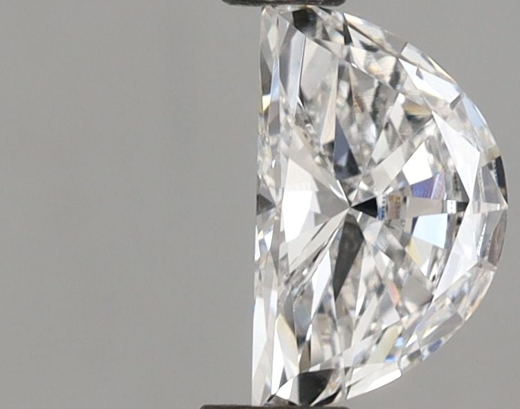 Loose Diamond - HALF MOON 0.31ct E VVS2 (1 of 1)