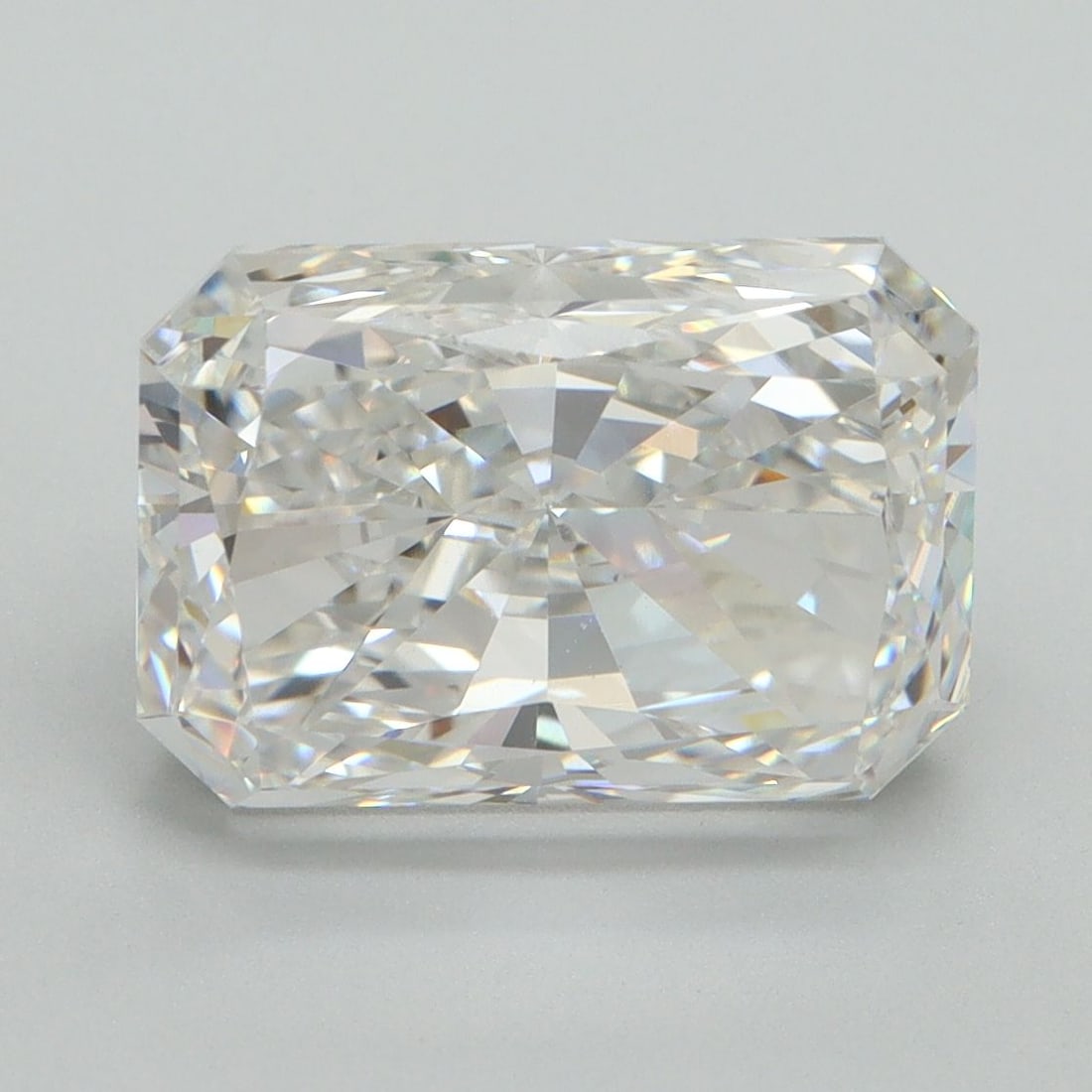 Loose Diamond - RADIANT 5.02ct D VVS2: Loose Diamond - RADIANT 5.02ct D VVS2 Source: This is a real non-mined Diamond that has been grown in a lab Shape: RADIANT Carats: 5.02 Color: D Clarity: VVS2 Certification: IGI Video: