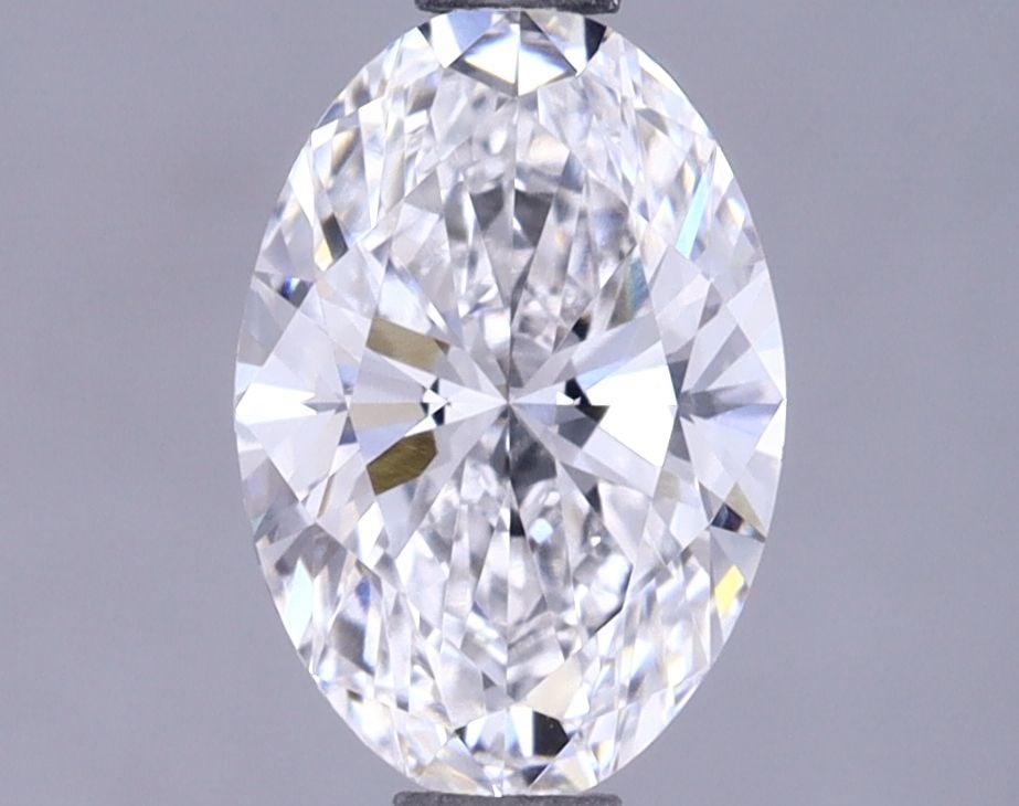 Loose Diamond - OVAL 1.05ct E VVS2: Loose Diamond - OVAL 1.05ct E VVS2 Source: This is a real non-mined Diamond that has been grown in a lab Shape: OVAL Carats: 1.05 Color: E Clarity: VVS2 Certification: IGI Video: