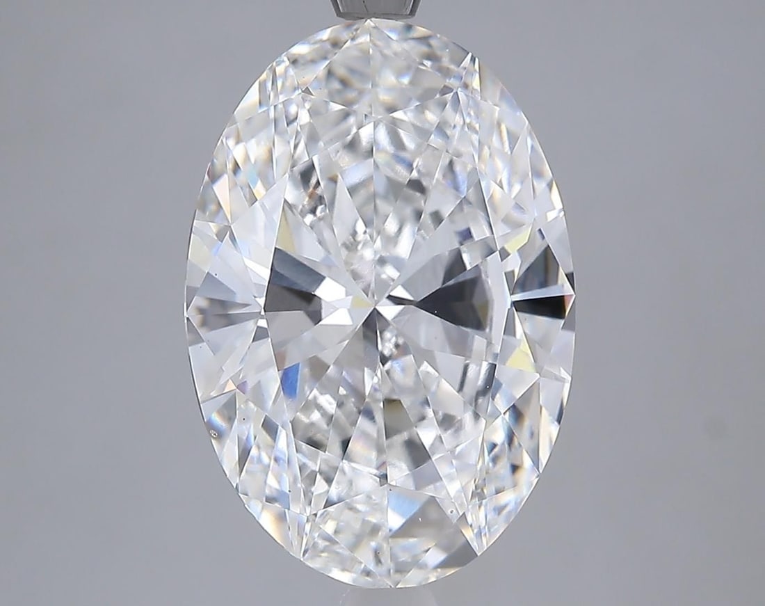 Loose Diamond - OVAL 5.52ct F VS1: Loose Diamond - OVAL 5.52ct F VS1 Source: This is a real non-mined Diamond that has been grown in a lab Shape: OVAL Carats: 5.52 Color: F Clarity: VS1 Certification: IGI Video: