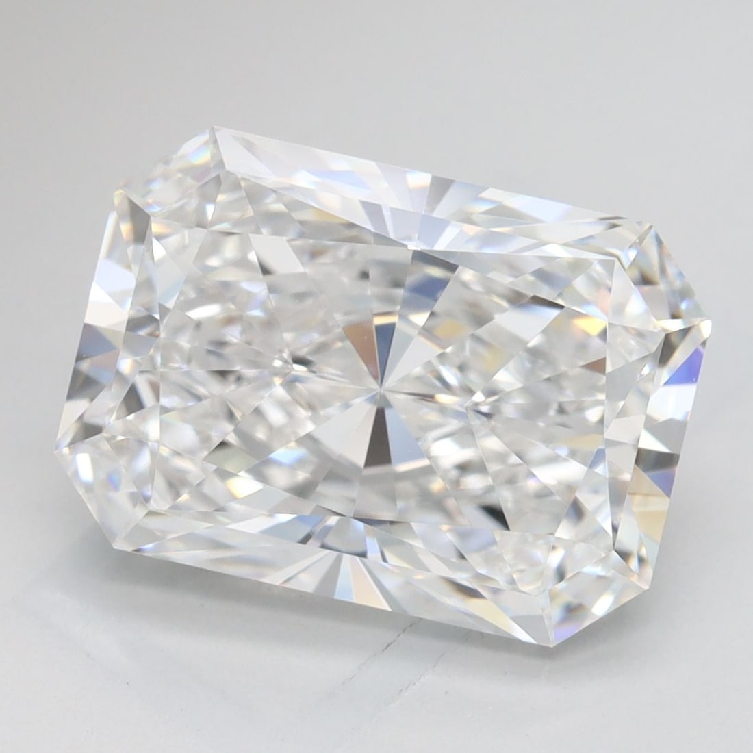 Loose Diamond - RADIANT 5.25ct D FL: Loose Diamond - RADIANT 5.25ct D FL Source: This is a real non-mined Diamond that has been grown in a lab Shape: RADIANT Carats: 5.25 Color: D Clarity: FL Certification: GCAL Video: