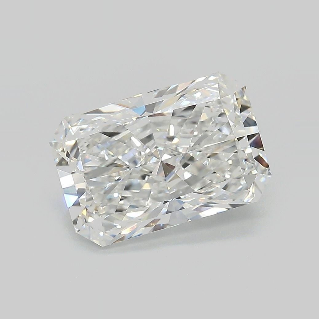 Loose Diamond - RADIANT 3.45ct E VS1: Loose Diamond - RADIANT 3.45ct E VS1 Source: This is a real non-mined Diamond that has been grown in a lab Shape: RADIANT Carats: 3.45 Color: E Clarity: VS1 Certification: IGI Video: