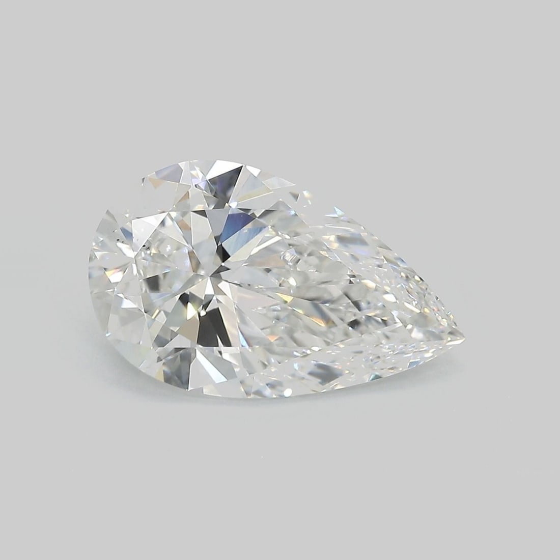 Loose Diamond - PEAR 4.09ct E VS2: Loose Diamond - PEAR 4.09ct E VS2 Source: This is a real non-mined Diamond that has been grown in a lab Shape: PEAR Carats: 4.09 Color: E Clarity: VS2 Certification: IGI Video: