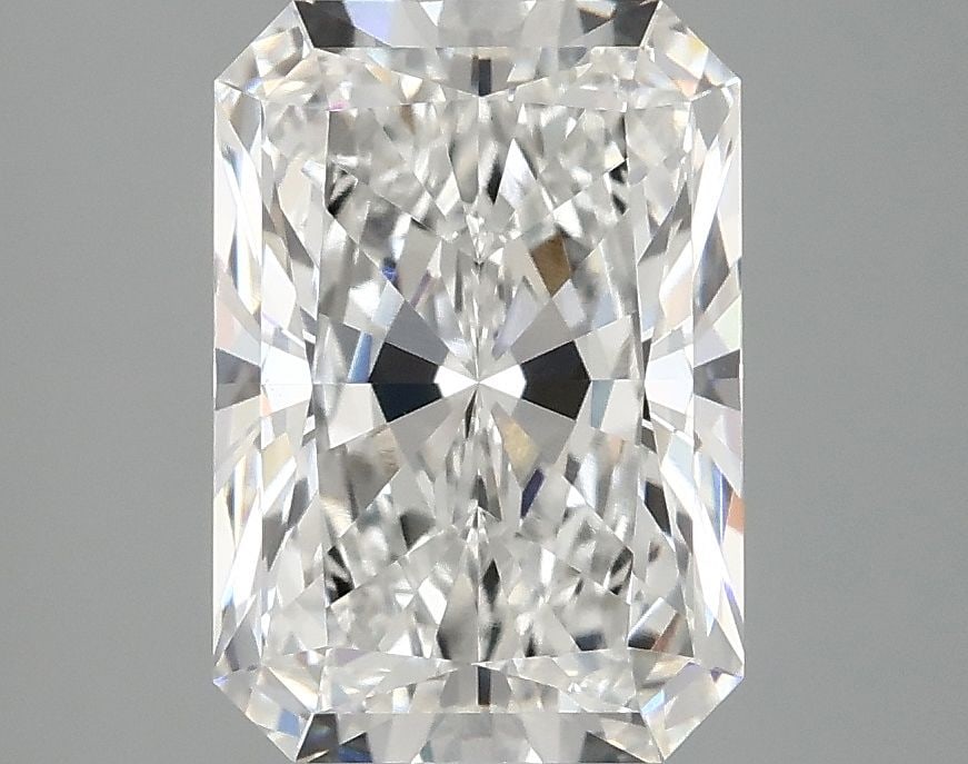 Loose Diamond - RADIANT 3.09ct F VVS2: Loose Diamond - RADIANT 3.09ct F VVS2 Source: This is a real non-mined Diamond that has been grown in a lab Shape: RADIANT Carats: 3.09 Color: F Clarity: VVS2 Certification: IGI Video: