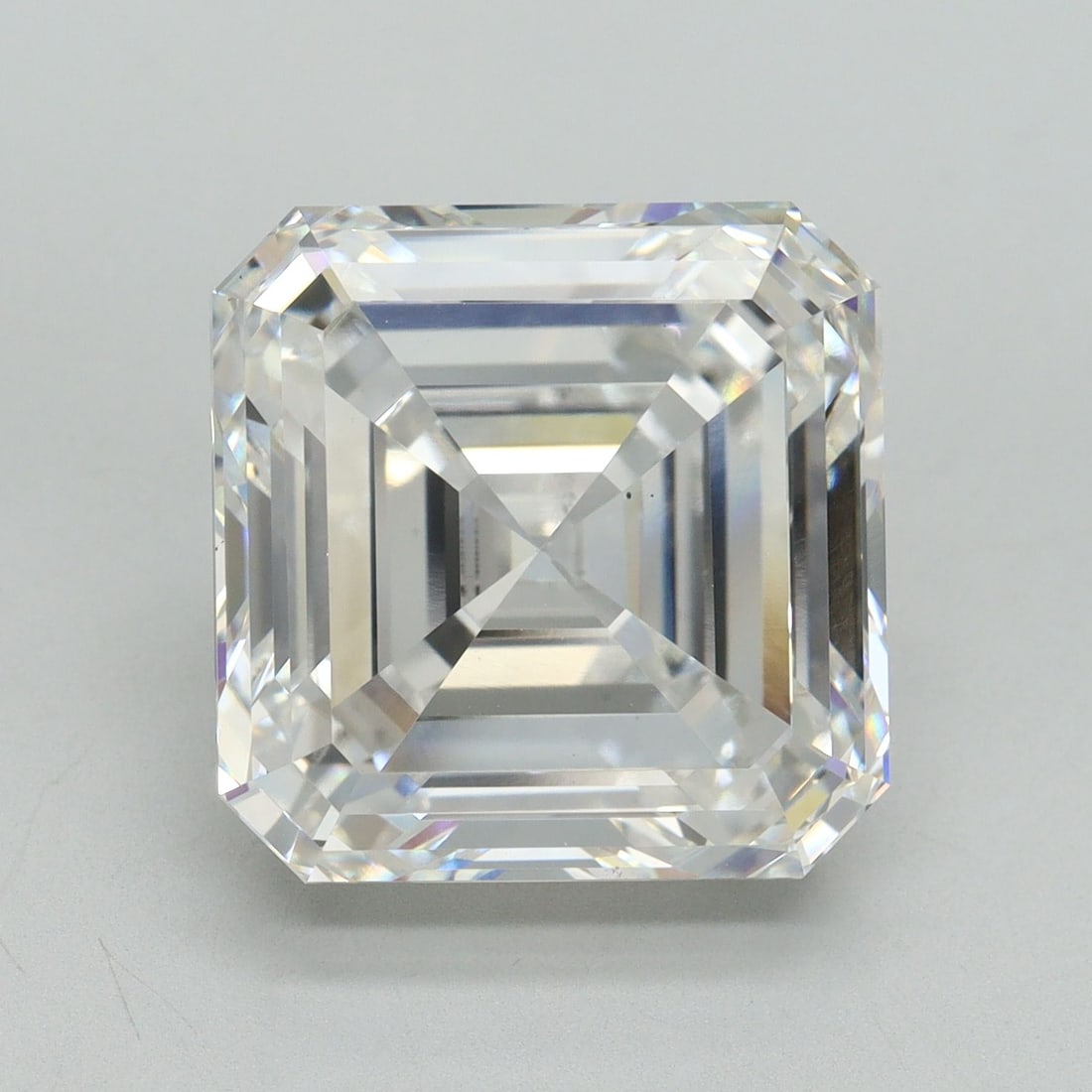 Loose Diamond - SQUARE EMERALD 11.2ct E VS1: Loose Diamond - SQUARE EMERALD 11.2ct E VS1 Source: This is a real non-mined Diamond that has been grown in a lab Shape: SQUARE EMERALD Carats: 11.2 Color: E Clarity: VS1 Certification: IGI Video: