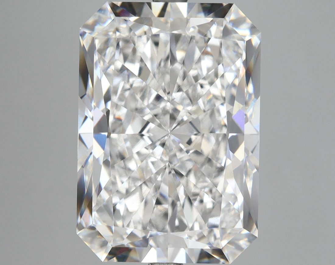 Loose Diamond - RADIANT 12.56ct E VVS2: Loose Diamond - RADIANT 12.56ct E VVS2 Source: This is a real non-mined Diamond that has been grown in a lab Shape: RADIANT Carats: 12.56 Color: E Clarity: VVS2 Certification: IGI Video: