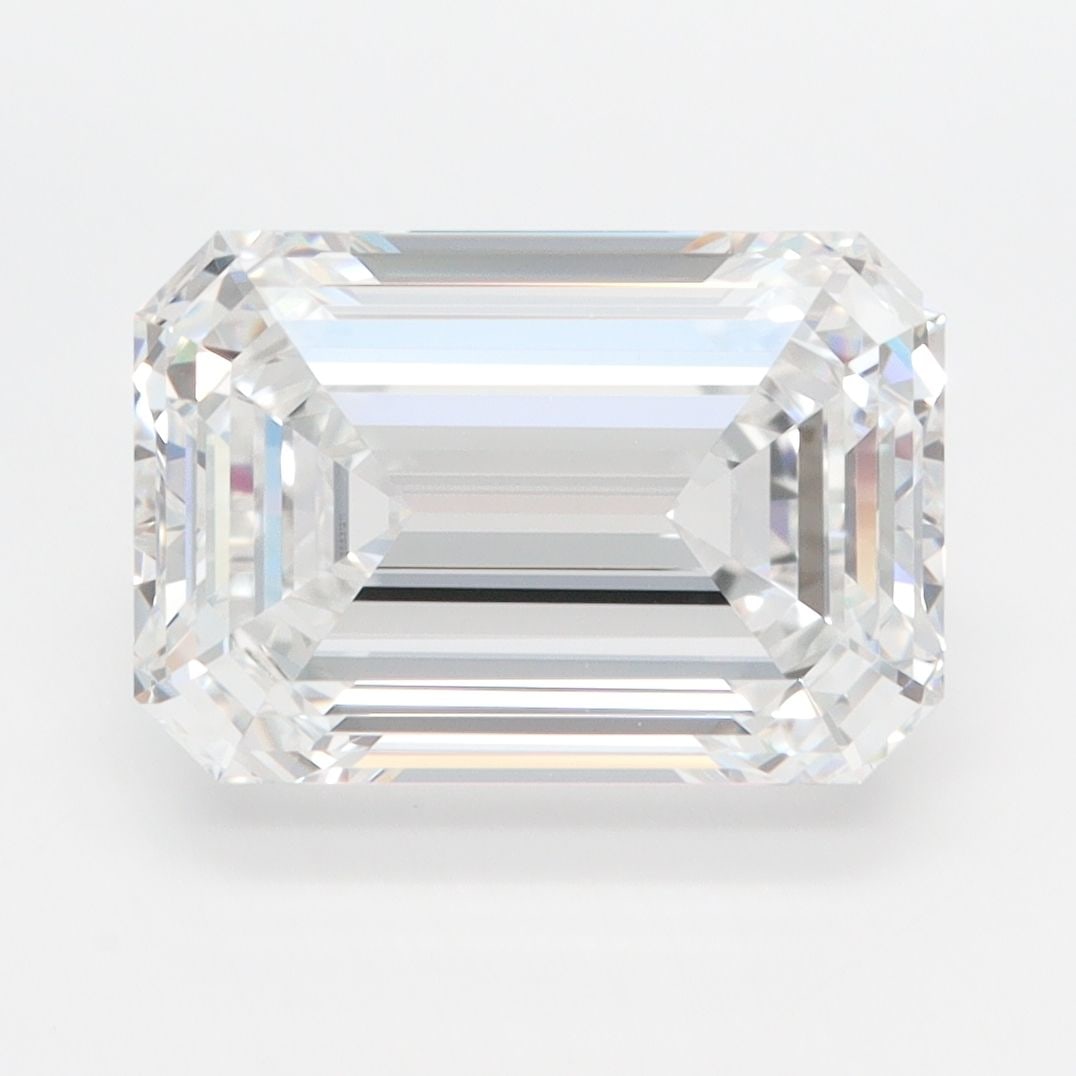 Loose Diamond - EMERALD 4.33ct D IF: Loose Diamond - EMERALD 4.33ct D IF Source: This is a real non-mined Diamond that has been grown in a lab Shape: EMERALD Carats: 4.33 Color: D Clarity: IF Certification: IGI Video: