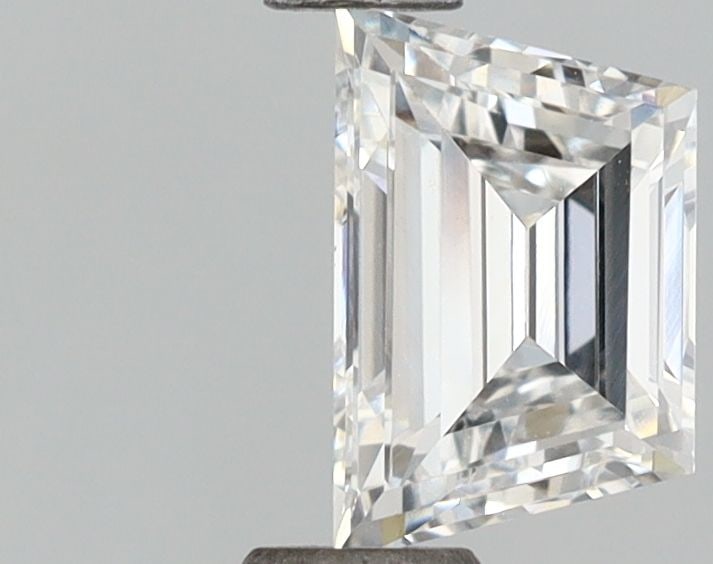 Loose Diamond - TRAPEZOID 0.79ct E VVS1: Loose Diamond - TRAPEZOID 0.79ct E VVS1 Source: This is a real non-mined Diamond that has been grown in a lab Shape: TRAPEZOID Carats: 0.79 Color: E Clarity: VVS1 Certification: IGI Video: