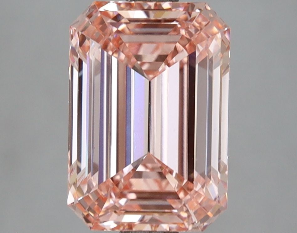 Loose Diamond - EMERALD 3.05ct Fancy Vivid Pink VS1: Loose Diamond - EMERALD 3.05ct Fancy Vivid Pink VS1 Source: This is a real non-mined Diamond that has been grown in a lab Shape: EMERALD Carats: 3.05 Color: Fancy Vivid Pink Certification: IGI Video: