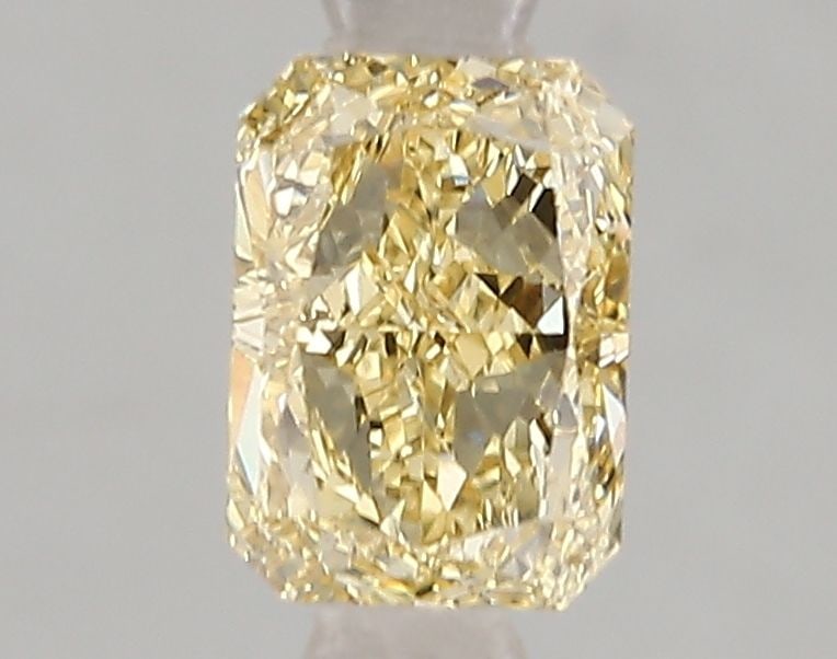 Loose Diamond - RADIANT 1.1ct Fancy Intense Yellow VS1: Loose Diamond - RADIANT 1.1ct Fancy Intense Yellow VS1 Source: This is a real non-mined Diamond that has been grown in a lab Shape: RADIANT Carats: 1.1 Color: Fancy Intense Yellow Certification: IGI V
