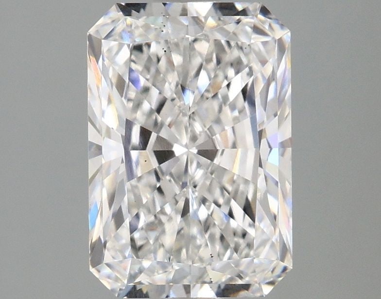 Loose Diamond - RADIANT 2.1ct E VS1: Loose Diamond - RADIANT 2.1ct E VS1 Source: This is a real non-mined Diamond that has been grown in a lab Shape: RADIANT Carats: 2.1 Color: E Clarity: VS1 Certification: IGI Video: