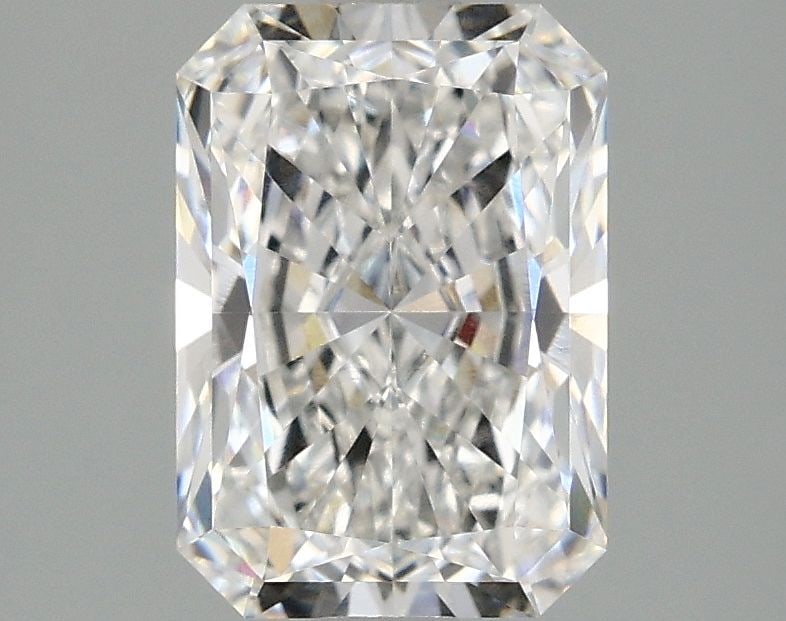 Loose Diamond - RADIANT 2.1ct E VS1: Loose Diamond - RADIANT 2.1ct E VS1 Source: This is a real non-mined Diamond that has been grown in a lab Shape: RADIANT Carats: 2.1 Color: E Clarity: VS1 Certification: IGI Video:
