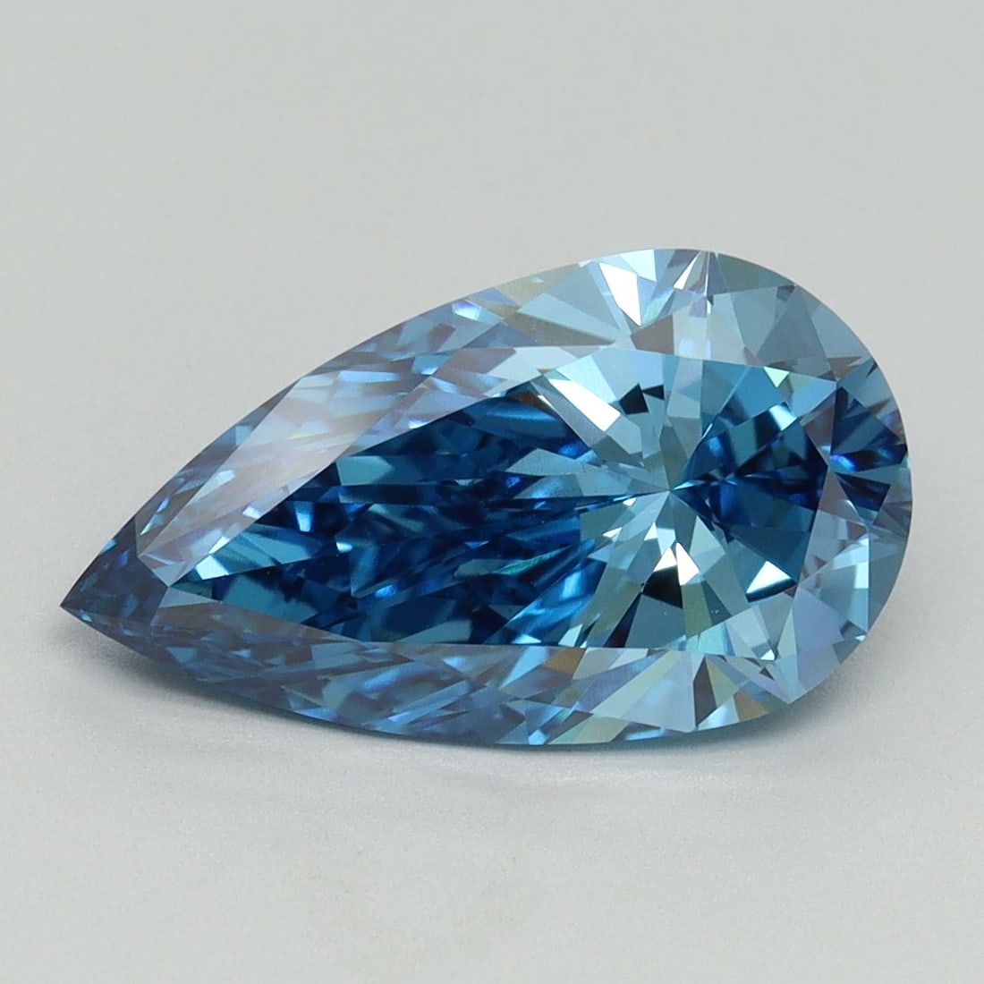 Loose Diamond - PEAR 3.05ct Fancy Vivid Blue VS1: Loose Diamond - PEAR 3.05ct Fancy Vivid Blue VS1 Source: This is a real non-mined Diamond that has been grown in a lab Shape: PEAR Carats: 3.05 Color: Fancy Vivid Blue Certification: IGI Video: