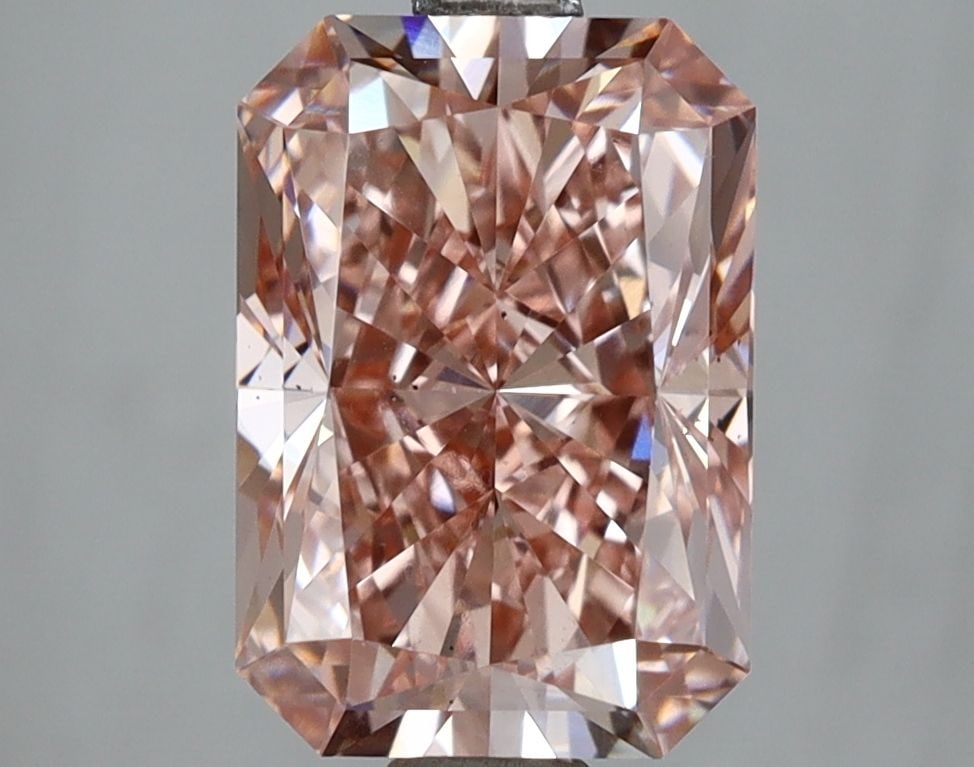 Loose Diamond - RADIANT 3.05ct Fancy Vivid Pink VS2: Loose Diamond - RADIANT 3.05ct Fancy Vivid Pink VS2 Source: This is a real non-mined Diamond that has been grown in a lab Shape: RADIANT Carats: 3.05 Color: Fancy Vivid Pink Certification: IGI Video: