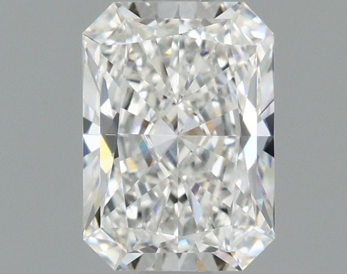 Loose Diamond - RADIANT 1.08ct E VVS2: Loose Diamond - RADIANT 1.08ct E VVS2 Source: This is a real non-mined Diamond that has been grown in a lab Shape: RADIANT Carats: 1.08 Color: E Clarity: VVS2 Certification: IGI Video: