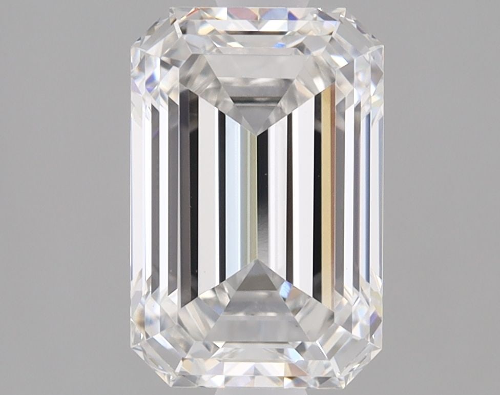 Loose Diamond - EMERALD 1.67ct F VS1: Loose Diamond - EMERALD 1.67ct F VS1 Source: This is a real non-mined Diamond that has been grown in a lab Shape: EMERALD Carats: 1.67 Color: F Clarity: VS1 Certification: IGI Video: