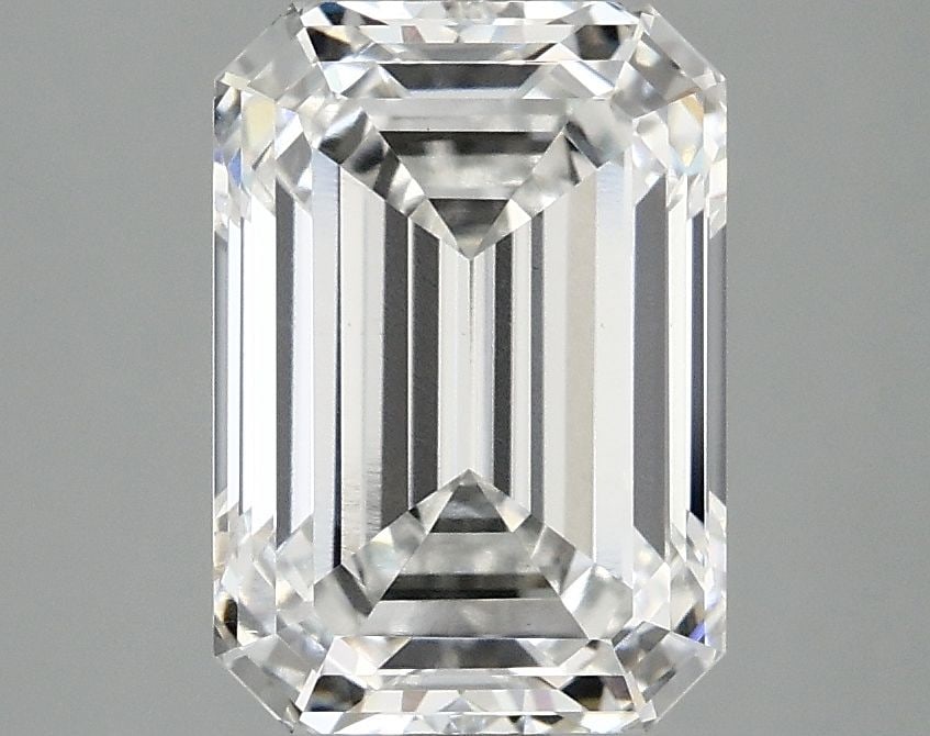 Loose Diamond - EMERALD 3.1ct F VS1: Loose Diamond - EMERALD 3.1ct F VS1 Source: This is a real non-mined Diamond that has been grown in a lab Shape: EMERALD Carats: 3.1 Color: F Clarity: VS1 Certification: IGI Video: