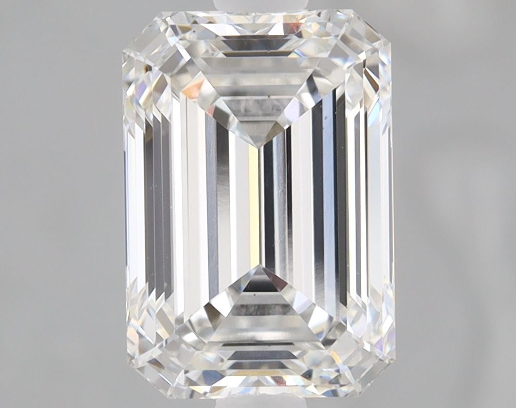 Loose Diamond - EMERALD 2.08ct F VS1: Loose Diamond - EMERALD 2.08ct F VS1 Source: This is a real non-mined Diamond that has been grown in a lab Shape: EMERALD Carats: 2.08 Color: F Clarity: VS1 Certification: IGI Video: