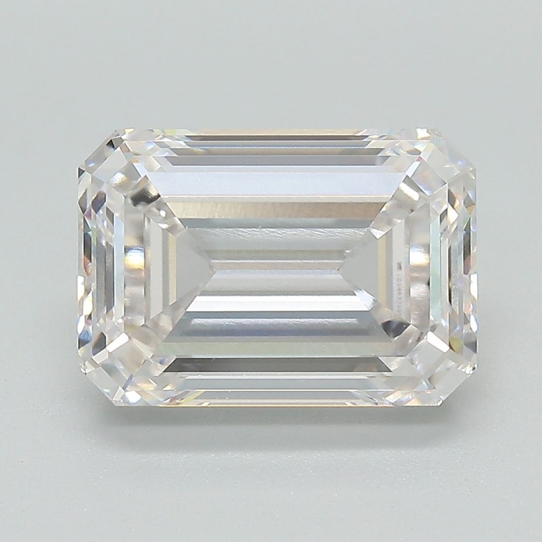 Loose Diamond - EMERALD 5.03ct G VVS2: Loose Diamond - EMERALD 5.03ct G VVS2 Source: This is a real non-mined Diamond that has been grown in a lab Shape: EMERALD Carats: 5.03 Color: G Clarity: VVS2 Certification: IGI Video: Video Link 