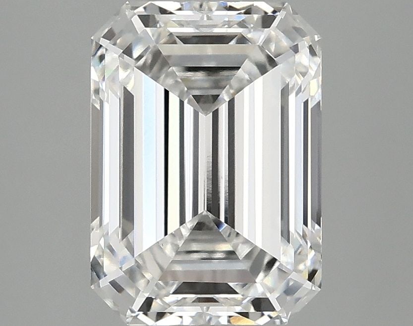 Loose Diamond - EMERALD 3.08ct E VS1: Loose Diamond - EMERALD 3.08ct E VS1 Source: This is a real non-mined Diamond that has been grown in a lab Shape: EMERALD Carats: 3.08 Color: E Clarity: VS1 Certification: IGI Video: