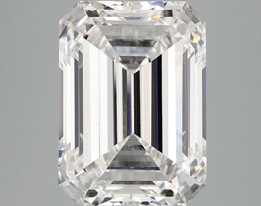 Loose Diamond - EMERALD 4.04ct E VS1: Loose Diamond - EMERALD 4.04ct E VS1 Source: This is a real non-mined Diamond that has been grown in a lab Shape: EMERALD Carats: 4.04 Color: E Clarity: VS1 Certification: IGI Video: